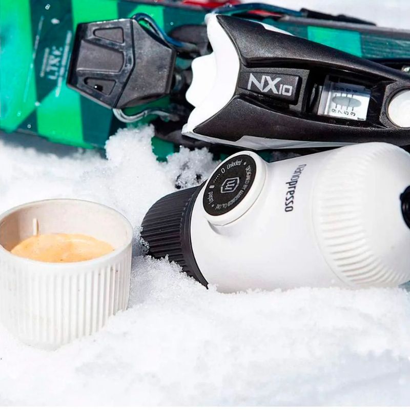 Wacaco-Cafetera-Portatil-18-bar-Nanopresso---Blanco