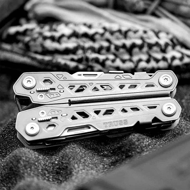 Gerber-Herramienta-Multiusos-14-funciones-Multiplier-600