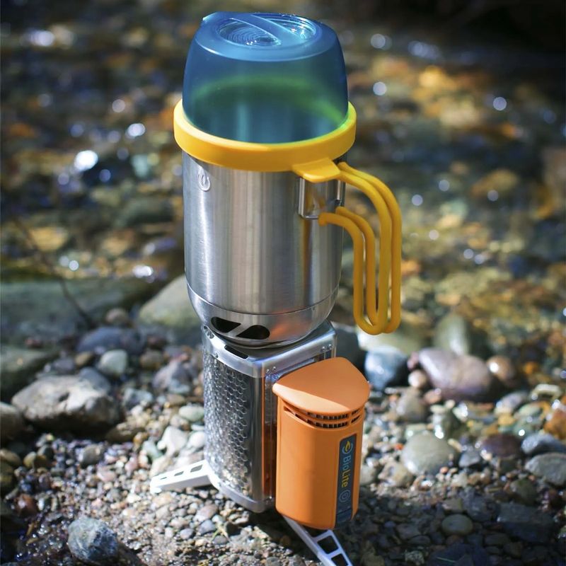 Biolite-tetera-para-CampStove-2-