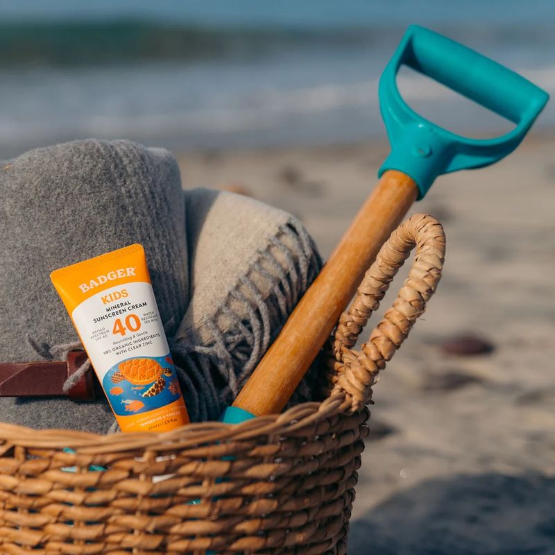 kids-sport-mineral-sunscreen-clear-zinc-spf-40-3.jpg