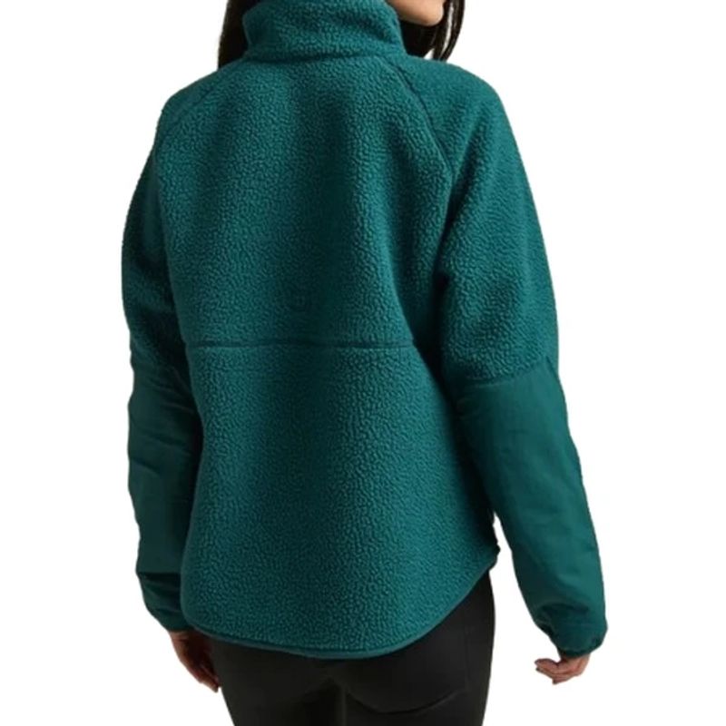 68022_1073_WomensHqTechFleece_02-removebg-preview.jpg